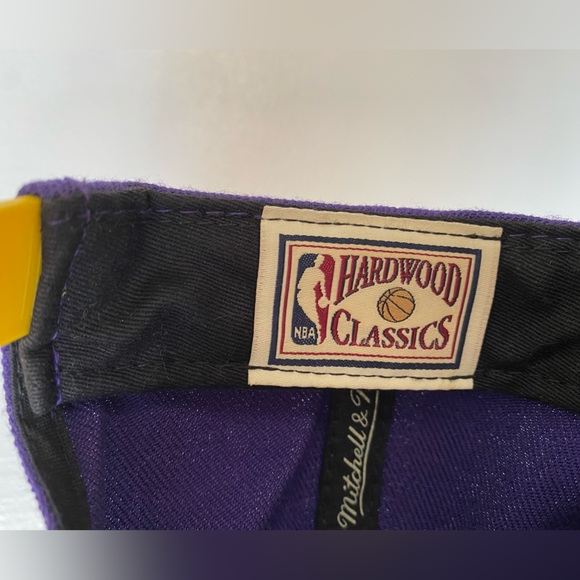 Los Angeles Lakers Hat - Picture 5 of 6